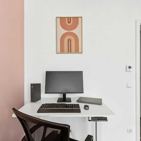 Appartement Elegant & Bright ~ Near Schalke 04 ~ Office ~ Free Parking! à Gelsenkirchen Extérieur photo